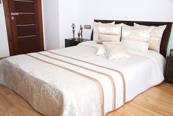 Luxusní přehoz na postel 28P-rozměry š.170cmx d.210cm(včetně 2ks povlaků na polštář 50x60cm)  